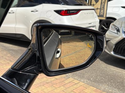 صورة مصغرة 22 لـ 2023 Lexus ES