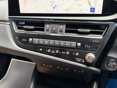 صورة مصغرة 42 لـ 2023 Lexus ES