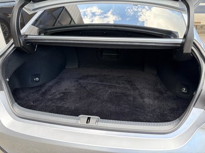 صورة مصغرة 36 لـ 2023 Lexus ES