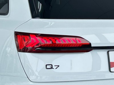 AUDI Q7 - 7