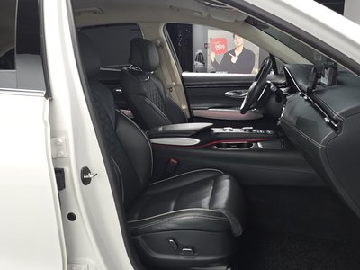 2022 Genesis ELECTRIFIED GV70 — миниатюра 17