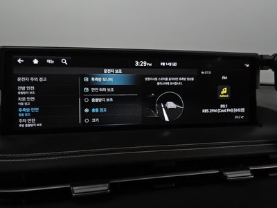 2022 Genesis ELECTRIFIED GV70 — миниатюра 24