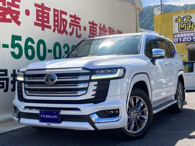 TOYOTA LAND CRUISER 300