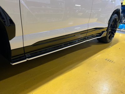 LAMBORGHINI URUS - 6