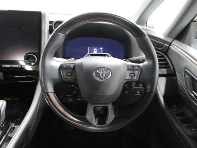 صورة 25 لـ 2023 Toyota ALPHARD