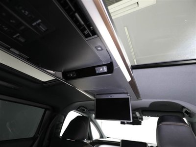 صورة 24 لـ 2023 Toyota ALPHARD