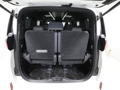 صورة 21 لـ 2023 Toyota ALPHARD