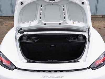 صورة 10 لـ 2017 Porsche 718