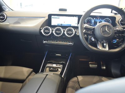 2025 Mercedes-BENZ GLA AMG — миниатюра 17