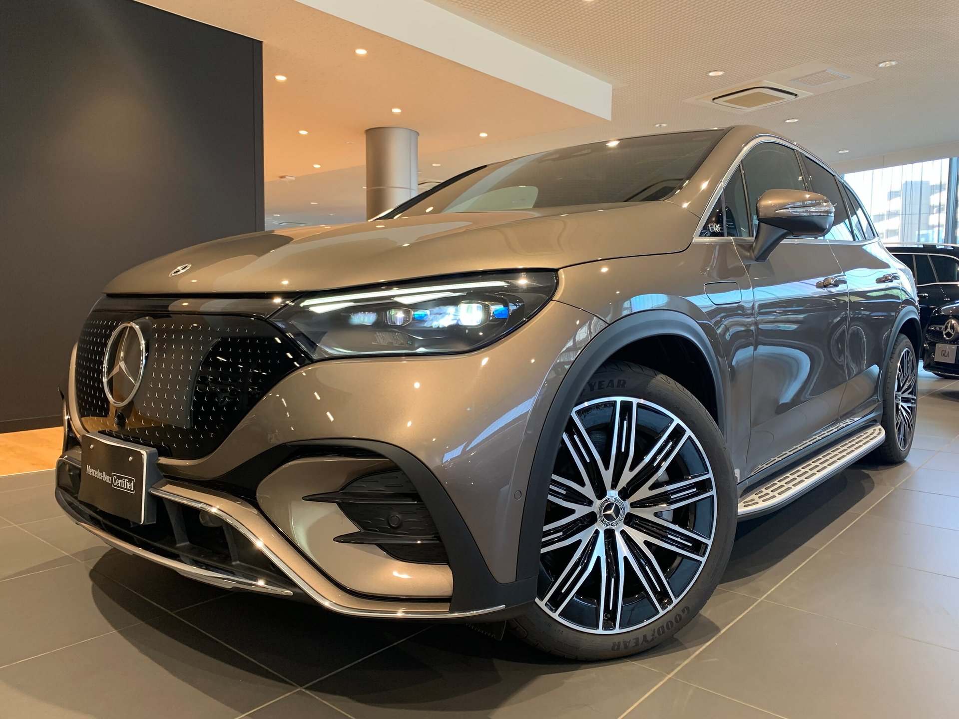 MERCEDES-BENZ EQE - View 1