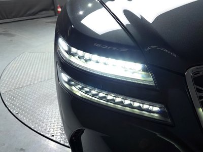 2025 Genesis G80 (RG3) photo 9