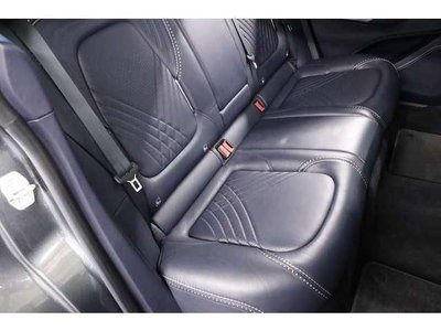 ASTON MARTIN DBX - 6