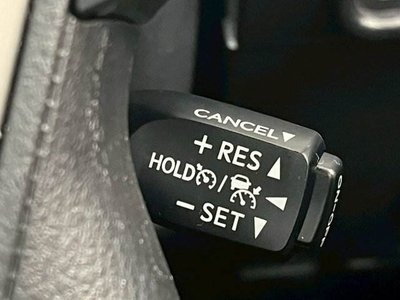 TOYOTA LAND CRUISER - 7