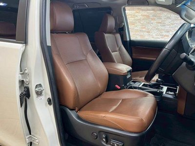 TOYOTA LAND CRUISER - 5