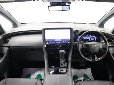 2025 Toyota ALPHARD photo 4