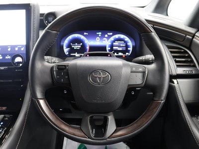 2025 Toyota ALPHARD photo 5