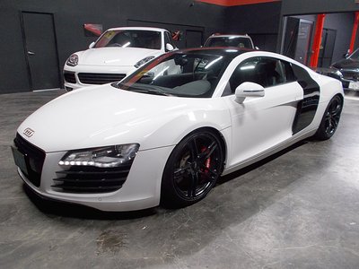 AUDI R8 - 1