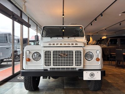 LAND ROVER DEFENDER - 7