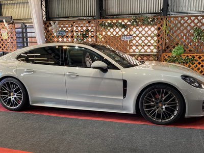 PORSCHE PANAMERA - 7