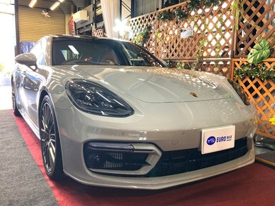 PORSCHE PANAMERA - 3