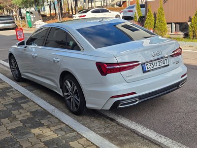 AUDI A6 - 6