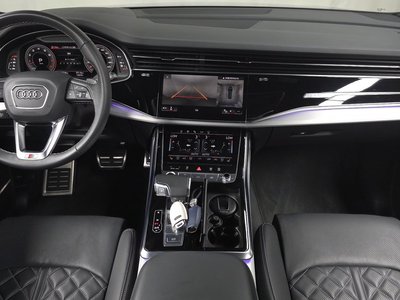 AUDI Q8 - 5