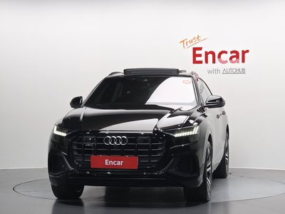 AUDI Q8 - 2