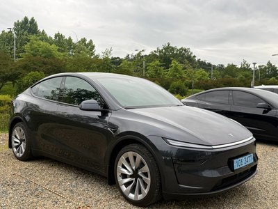 2025 Tesla MODEL Y 照片 8