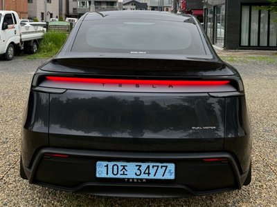 2025 Tesla MODEL Y 照片 3