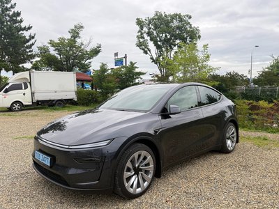 2025 Tesla MODEL Y 照片 1