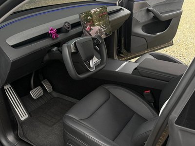 2025 Tesla MODEL Y — миниатюра 11