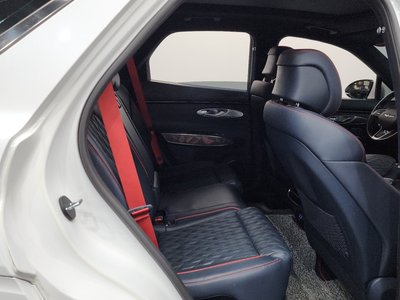 2021 Genesis GV70 — миниатюра 12