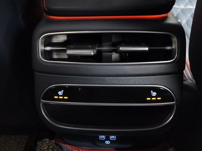 2021 Genesis GV70 — миниатюра 19
