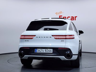 2021 Genesis GV70 photo 3