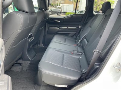 TOYOTA LAND CRUISER 250 - 8
