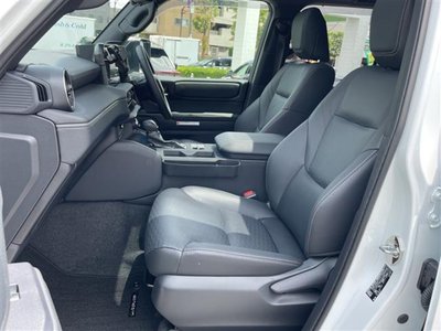 TOYOTA LAND CRUISER 250 - 7