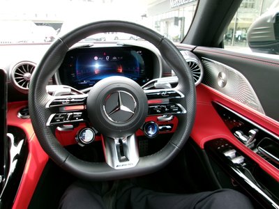 2025 Mercedes-BENZ SL AMG photo 9