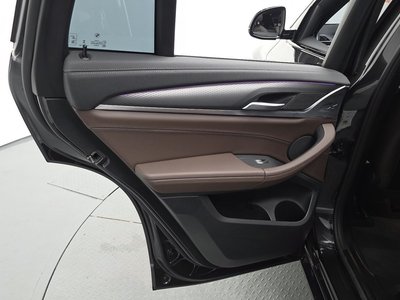 2025 BMW X4 缩略图 15