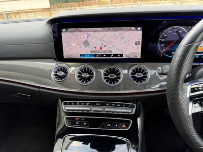 MERCEDES-BENZ E-CLASS - 9