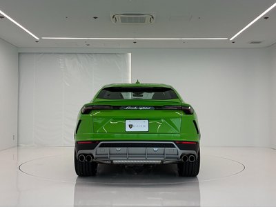 LAMBORGHINI URUS - 6