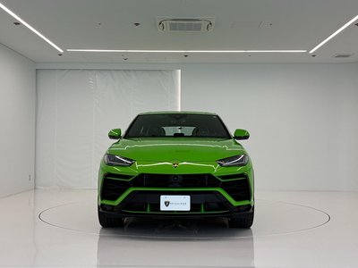 LAMBORGHINI URUS - 9