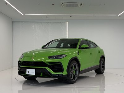 LAMBORGHINI URUS - 3