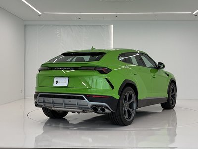 LAMBORGHINI URUS - 7