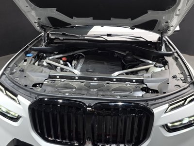 BMW X7 - 7