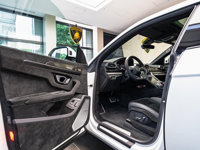 2024 Lamborghini URUS — миниатюра 15
