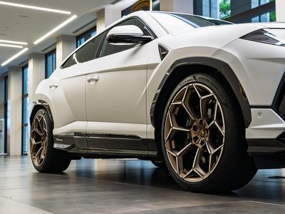 2024 Lamborghini URUS 照片 10