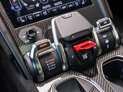 2024 Lamborghini URUS — миниатюра 22