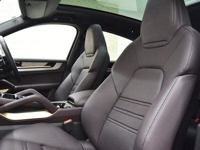 صورة 9 لـ 2024 Porsche CAYENNE