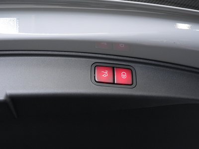 2025 Mercedes-BENZ GT AMG 缩略图 23