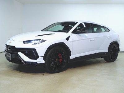 صورة 1 لـ 2023 Lamborghini URUS